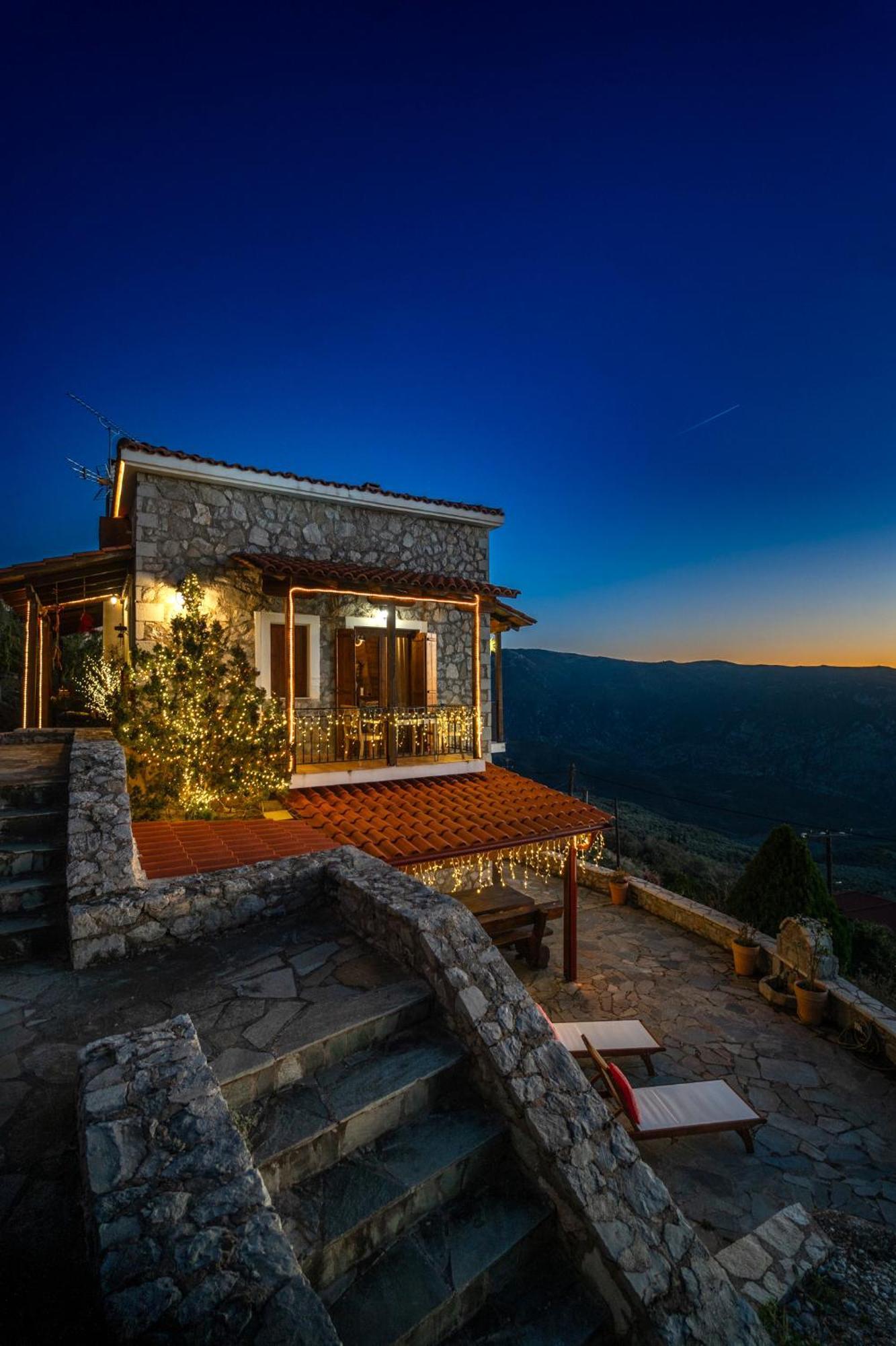 Rock Dandy Deluxe Chalet In Arachova - Delphi, Sauna, Prv Parking, Amazing View Экстерьер фото