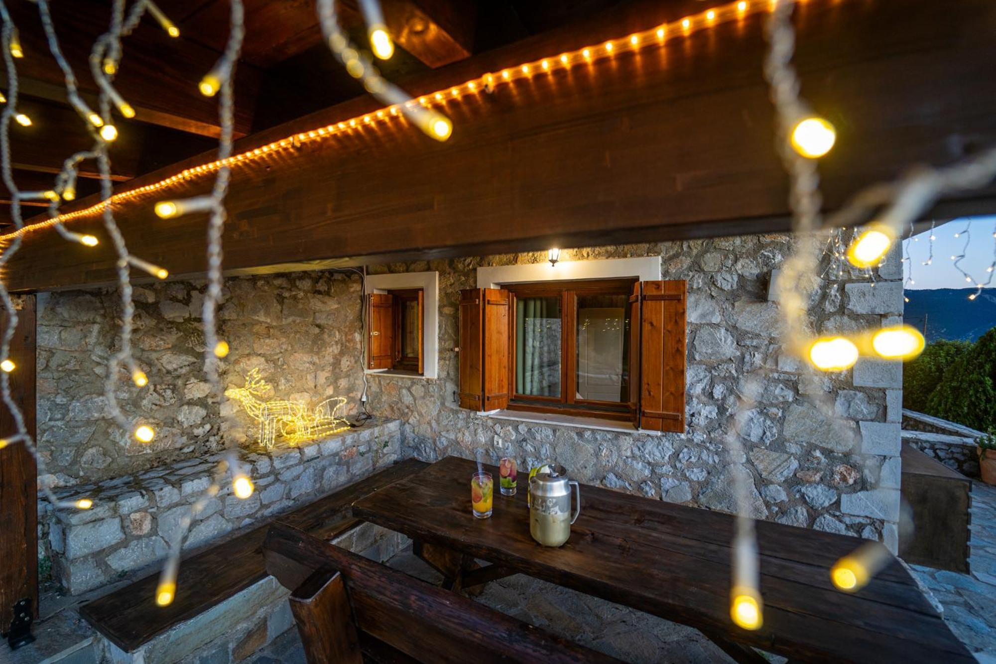 Rock Dandy Deluxe Chalet In Arachova - Delphi, Sauna, Prv Parking, Amazing View Экстерьер фото