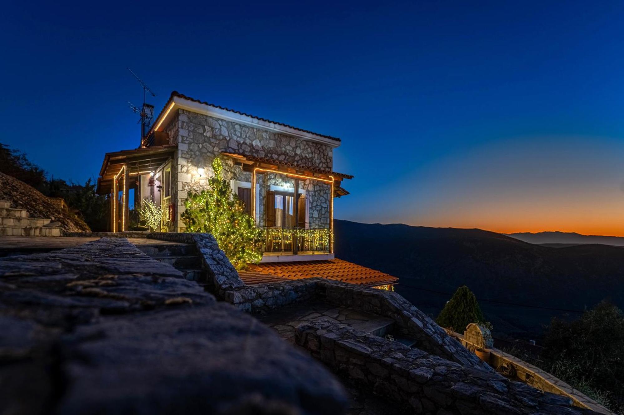 Rock Dandy Deluxe Chalet In Arachova - Delphi, Sauna, Prv Parking, Amazing View Экстерьер фото